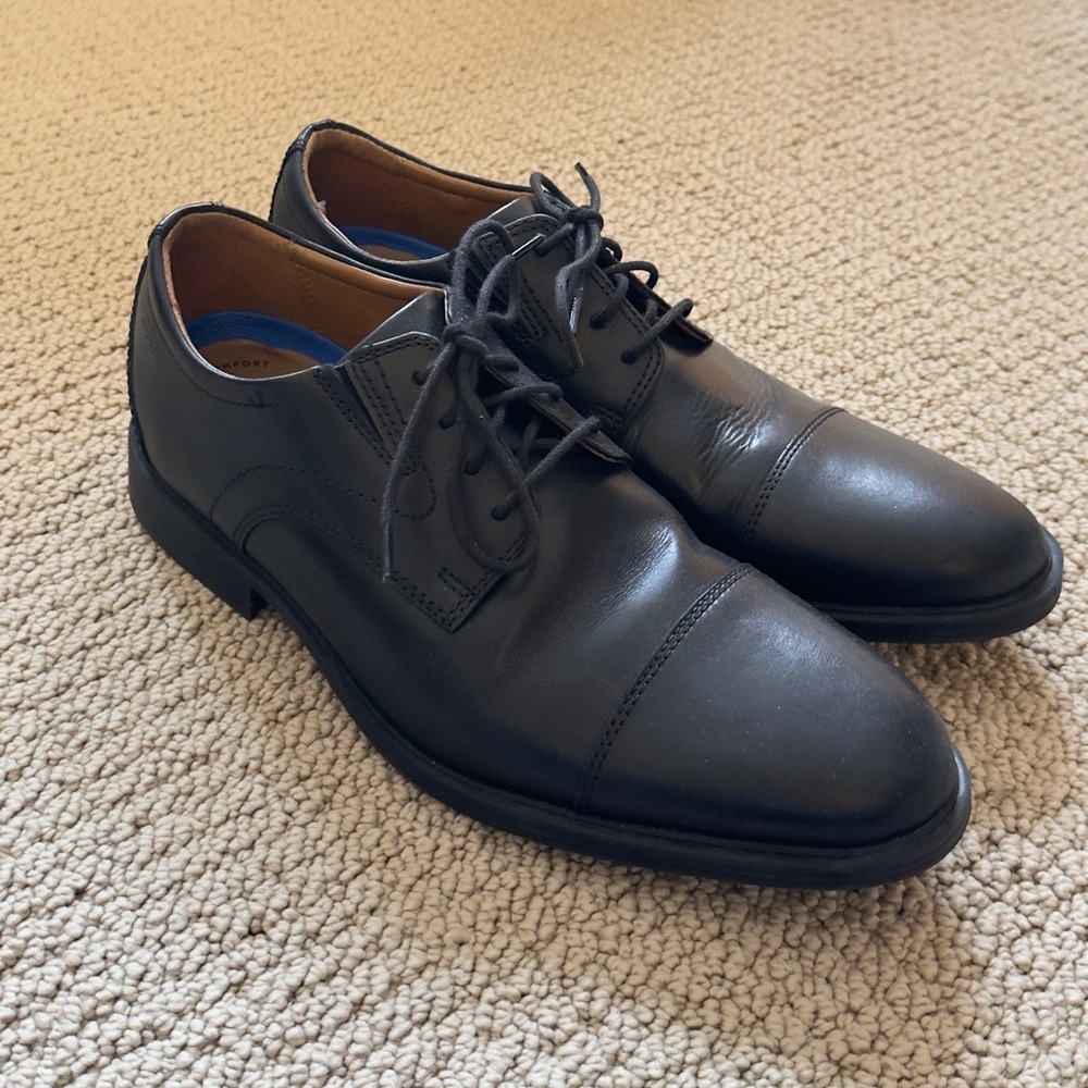Clarks Black Leather Men's Oxfords Size 7.5